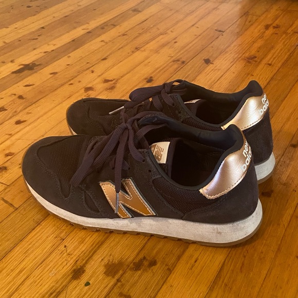 New Balance 520s - Picture 4 of 5